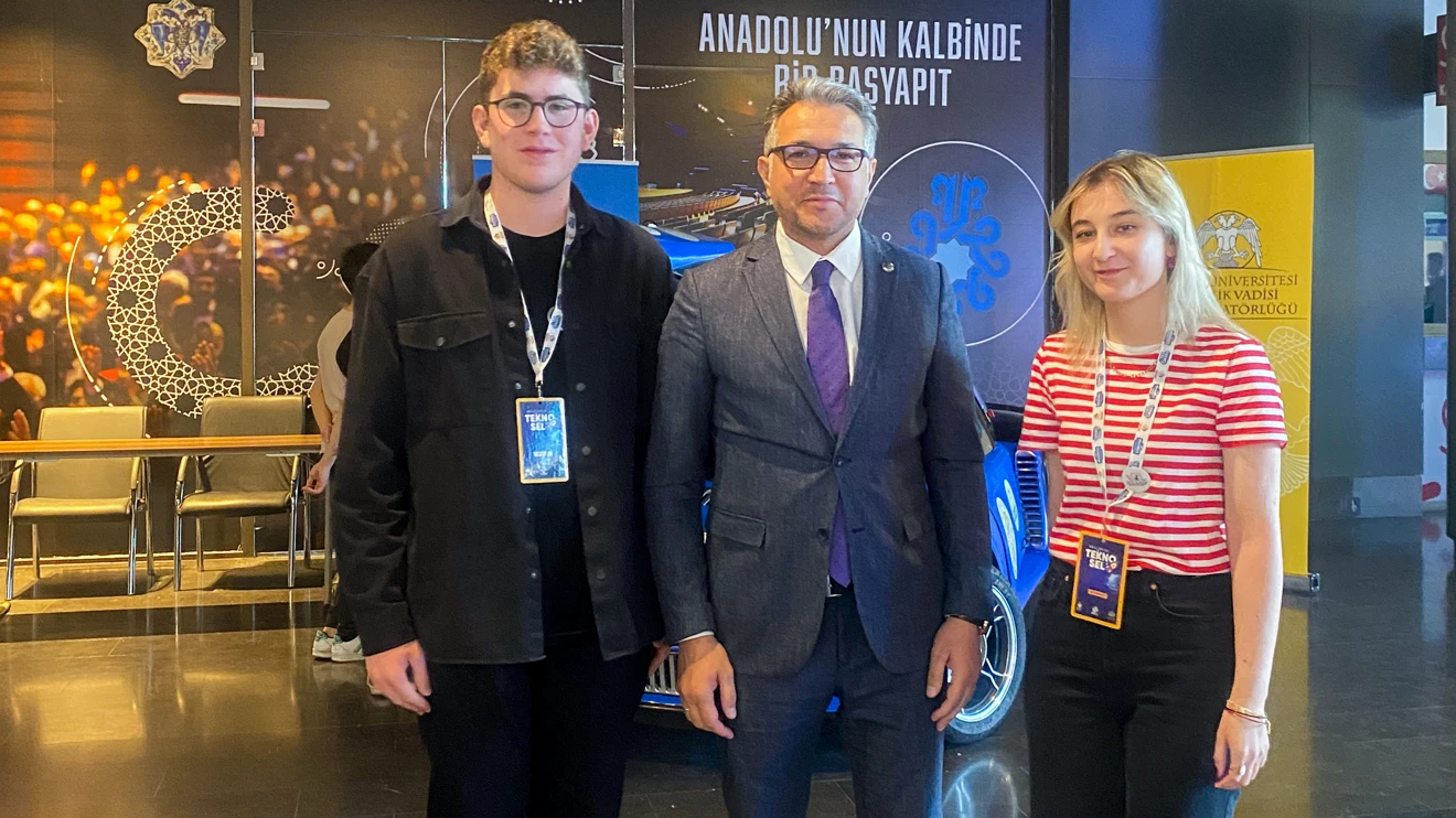 Selçuk Üniversitesi, Selçuklu TEKNO-SEL Teknoloji ve Robot Yarışması’nda stant açtı